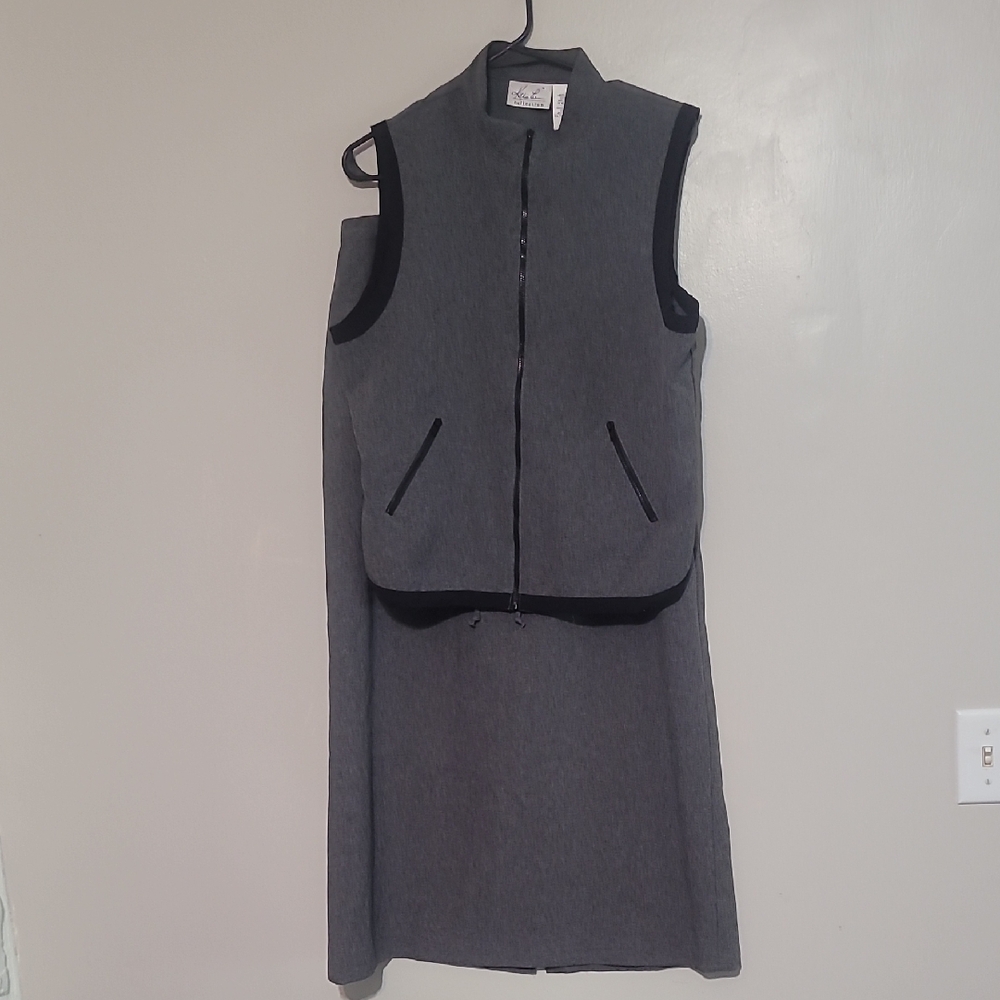 Kathie Lee Collection Gray and Black Skirt Set